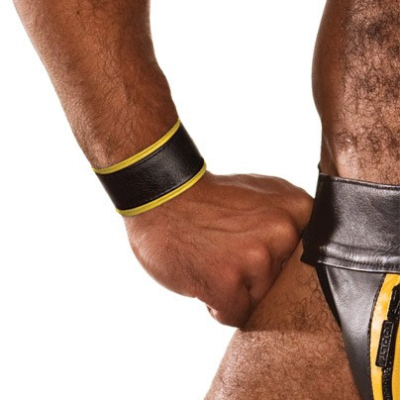 COLT Wristband - kožený pásek na zápěstí se žlutým lemem
